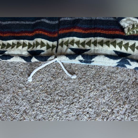 Native print zip up - Picture 8 of 11